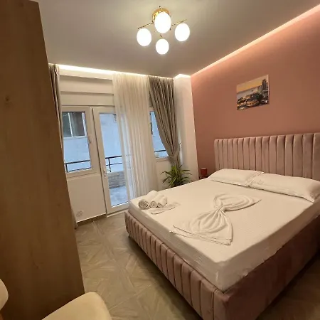 Luris Szálloda Golem