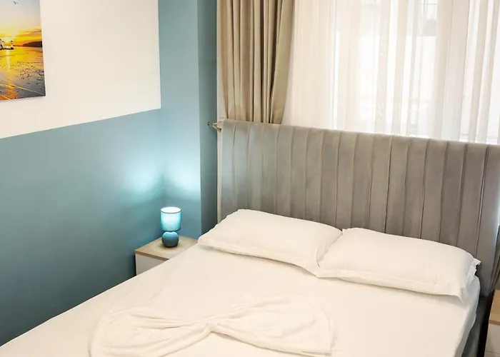 Luris Hotell Golem (Tirana)