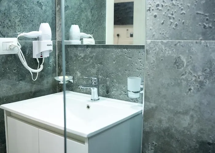 Luris Hotell Golem (Tirana)
