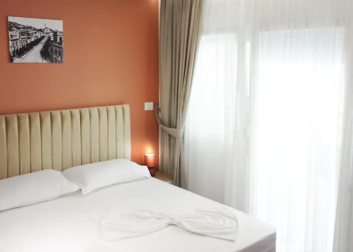 Luris Hotell Golem (Tirana)