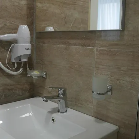 Luris 4* Golem (Tirana)