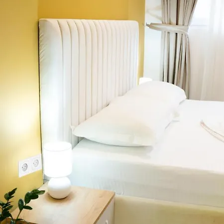 Luris Golem (Tirana)