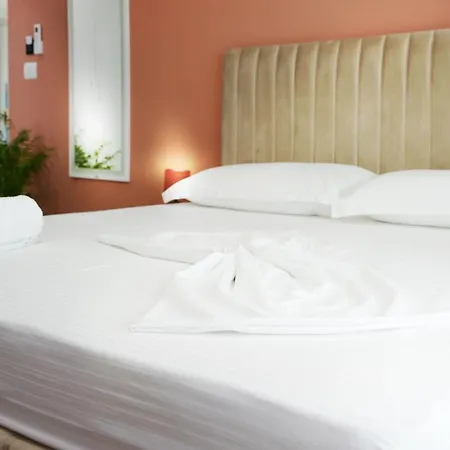 Luris 4* Golem (Tirana)